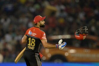 Artistry in motion: Kohli notches 52nd IPL fifty