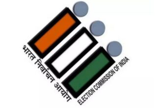 ECI allows media personnel on duty related to poll day coverage to vote through postal ballot in Lok Sabha polls | India News