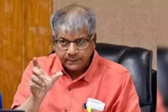 Sanjay Raut stabbed me in the back: Prakash Ambedkar | India News