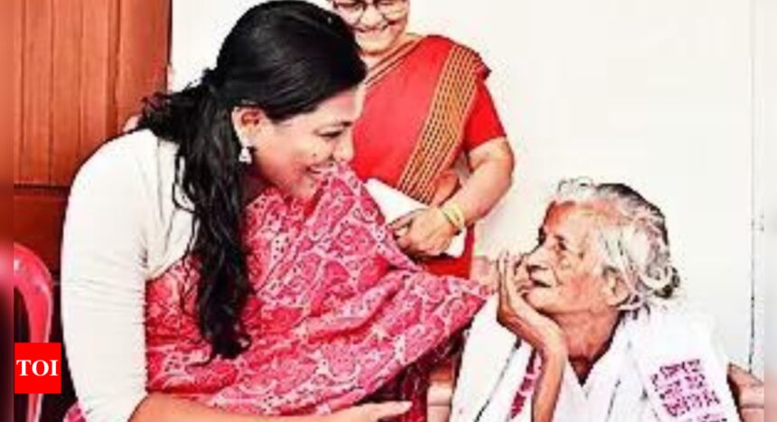 105-yr-old sets example for young voters | India News