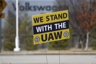 After VW plant victory, UAW sets its sights on Mercedes in Alabama