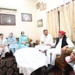 Akhilesh Yadav visits Mukhtar Ansari`s family in UP`s Ghazipur