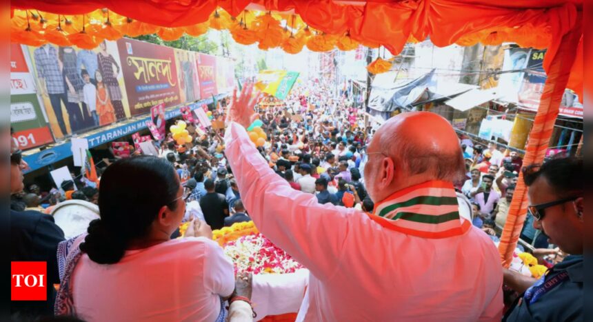 Amit Shah holds massive roadshow in Bengaluru