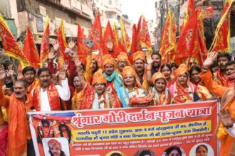 Devotees offer prayers to goddess in Gyanvapi cellar | India News