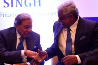 Ex-finance commission panel chiefs raise key economic issues