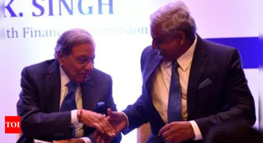 Ex-finance commission panel chiefs raise key economic issues