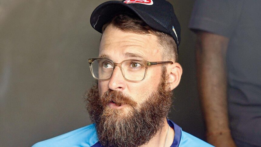 `Exceptional performance needed to beat RCB`: Vettori