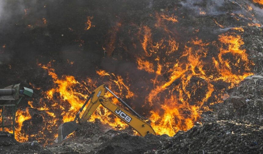 Ghazipur landfill fire an instance of AAP`s `corruption`: Delhi BJP chief