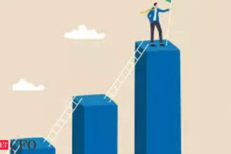 How finance professionals can climb their way to becoming a CFO, ETCFO