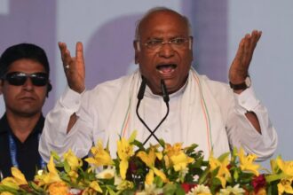 Kharge calls PM 'sardar' of liars, accuses him of sleeping during Chinese aggression | India News