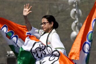 Mamata dares I-T officials to check chopper of BJP leaders | India News