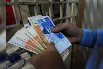 Pakistan government borrows PKR 650 billion amid economic crisis