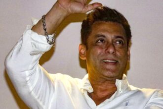 Salman Khan greeted fans on Eid, days before gunmen fired outside his Mumbai residence