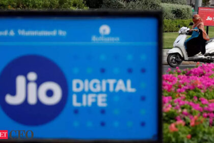 Sanjay Mashruwala resigns as Managing Director of Reliance Jio, ETCFO