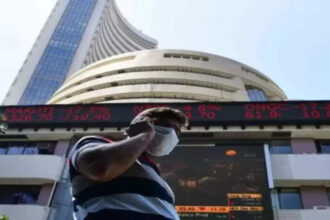 Sensex falls for third day over foreign funds' selloff