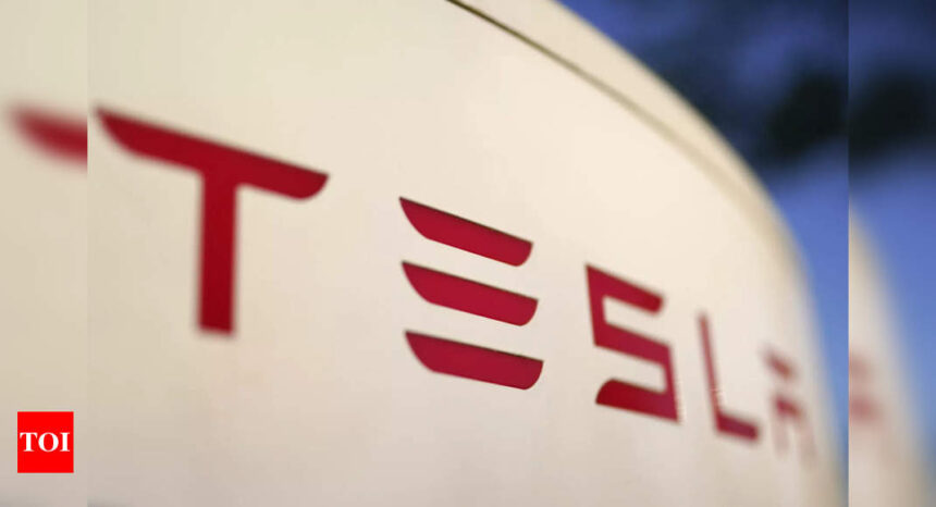 Tesla settles case over fatal Autopilot crash of Apple engineer