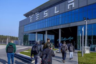 Tesla to release 300 temporary workers in Germany