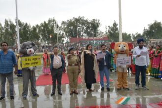 Thousands assembled at border outposts to see retreat ceremonies, urged to vote responsibly to strengthen democracy | India News