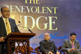 Young lawyers must have industry, integrity, devotion and Judges, benevolence, erudition empathy: Justice Gavai at Justice Bhosale's biography release