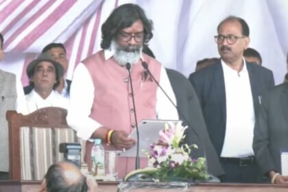 Hemant Soren takes oath as Jharkhand's 14th chief minister | India News