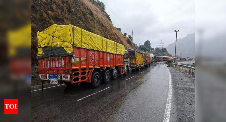 2 seriously injured as trucks collide on Thane highway | Mumbai News