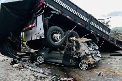 22 dead as bus collides with truck in Brazil