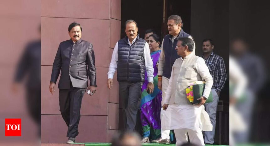 Ajit & Pawar meet, but a missing picture’s worth a thousand words | Mumbai News