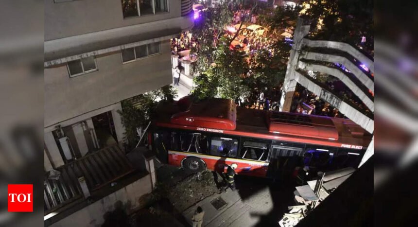 BEST crash: Licence of bus driver revoked for 3 months | Mumbai News