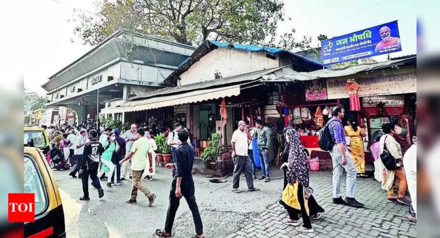 Central Railway (CR) stays razing of Dadar station temples; UBT, BJP claim credit | Mumbai News