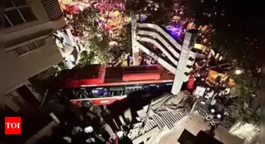 'Collected backpacks, Jumped out of window': CCTV footage shows BEST driver feeling after crash that killed 7 | Mumbai News