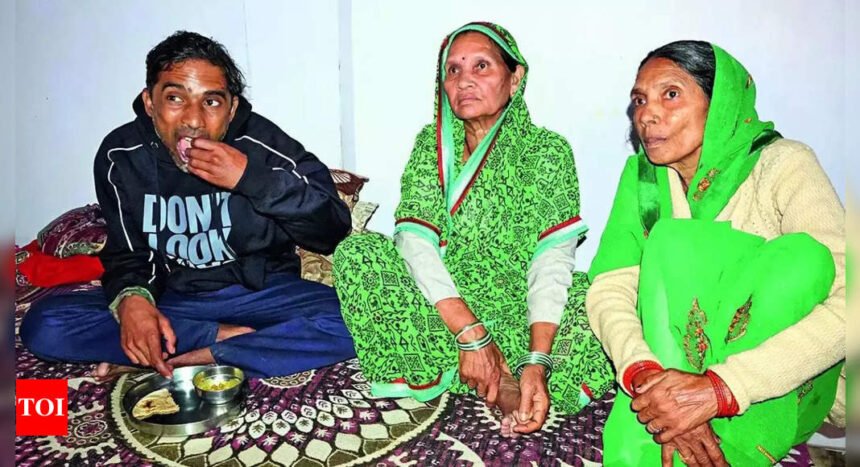 Cops probe how 'missing son' had info on 2 families | Dehradun News