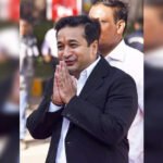 Farmer places onion garland on Nitesh Rane, held, then let off | Mumbai News