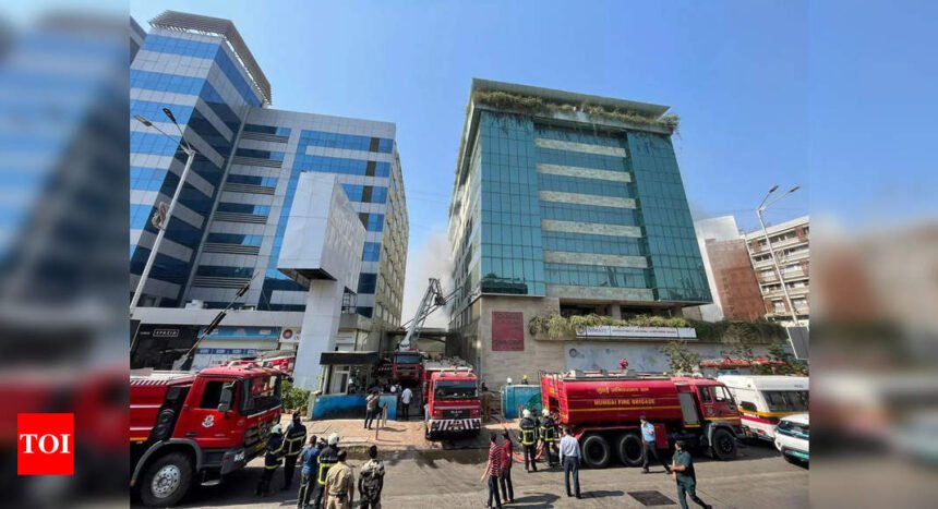 Fire breaks out at Poonam Chambers in south Mumbai | Mumbai News