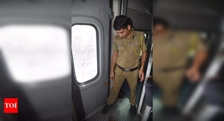 Jail authorities oppose moving dismissed RPF cop to Taloja | Mumbai News