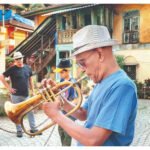 Mumbaikars gear up for Christmas with carol singing, baking and decor workshops | Mumbai News
