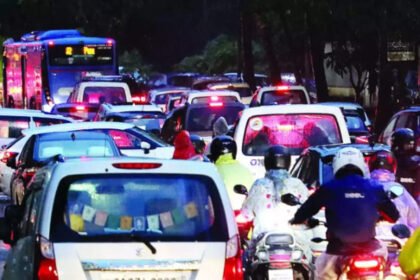 New Year travel rush causes heavy traffic on Mumbai-Goa highway | Mumbai News