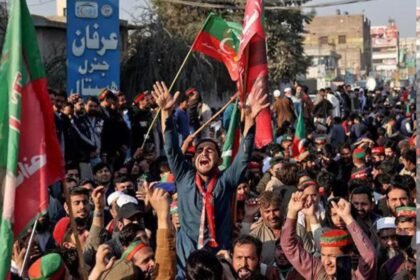 Pakistan Tehreek-E-Insaf: Pakistan Tehreek-e-Insaf to present two initial demands in meeting with govt on January 2