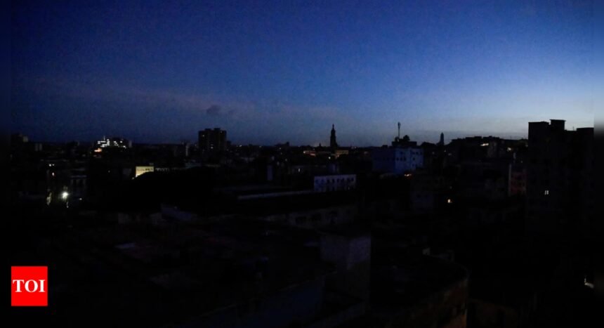 Power grid collapse plunges Cuba into darkness