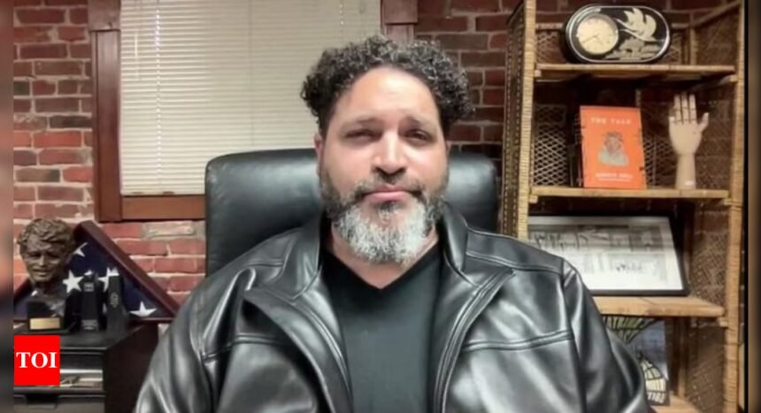 Darrin Bell Child Pornography: Pulitzer-winning cartoonist Darrin Bell arrested for possessing child pornography: Reports