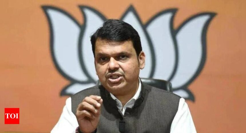 Devendra Fadnavis: Congratulations 'Deva bhau' says Saamna praising Fadnavis over Gadchiroli visit | Mumbai News
