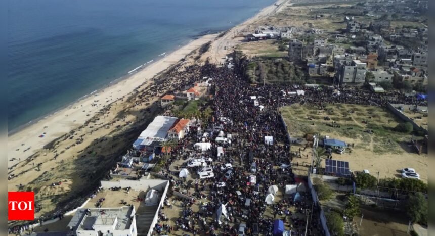 Displaced Palestinians: ‘Tens of thousands blocked’: Gazan officials claim people stranded at Israeli barrier despite ceasefire