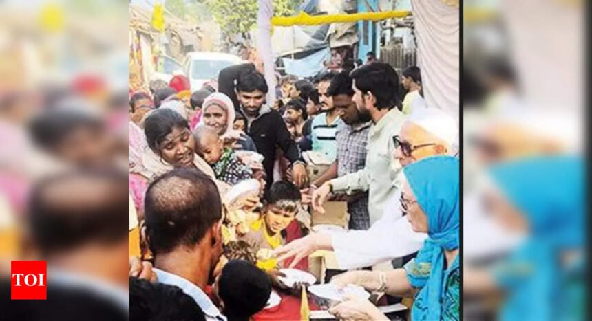 Food bank van drives change by feeding needy in slums | Mumbai News