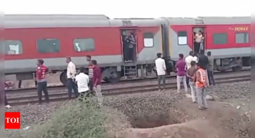 Several passengers killed, injured in tragic train accident near Jalgaon | Mumbai News