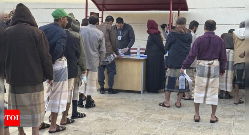 Yemen's Houthi rebels unilaterally release 153 war detainees, Red Cross says