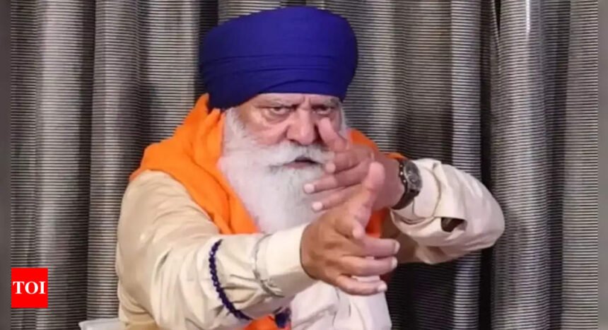 Yograj Singh says he went to Kapil Dev's house with pistol and told him, 'I want to put bullet through your head' | Cricket News