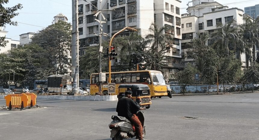 Absence of traffic cops at signals in Maharashtra's Kharghar leads to rule violations by motorists | Mumbai News