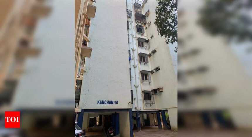 Bandra sr’s murder: Colleague ‘who dumped weapons’ held | Mumbai News