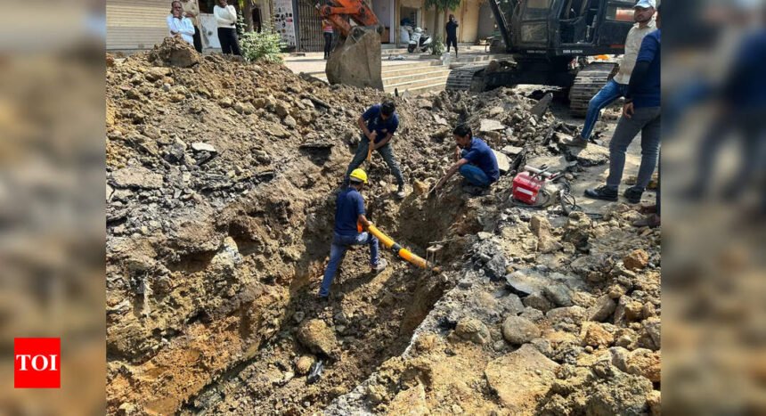 Contractor damages gas pipeline; creates panic amongst society residents in Vasai