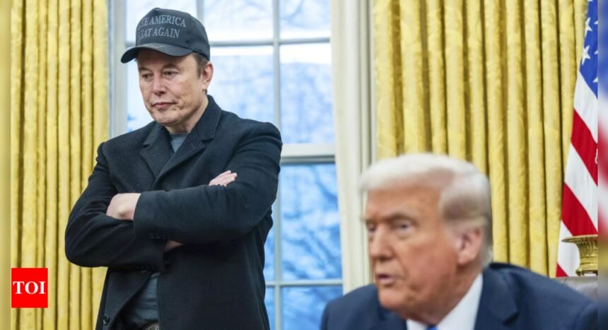 Donald Trump Praises Musk's Leadership of DOGE Team and SpaceX Contributions | World News