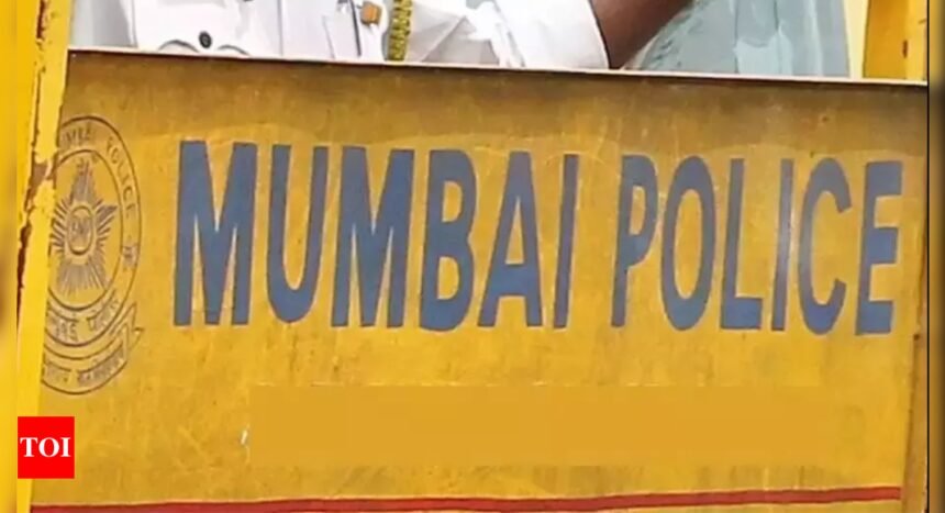 Elderly woman found dead in Bandra, Rs 15 lakh jewellery missing | Mumbai News